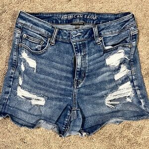 American Eagle woman’s jeans shorts size 10